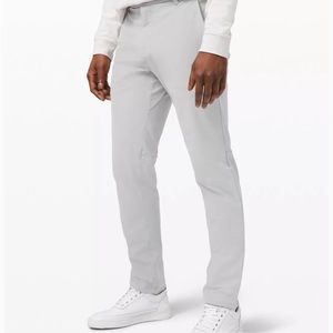 NWT Men’s Lululemon Commission Classic Fit Pant